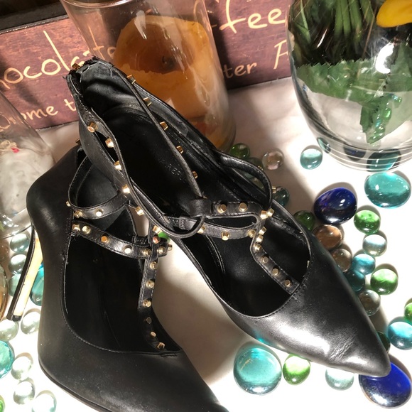 Banana Republic Heels - Picture 4 of 8